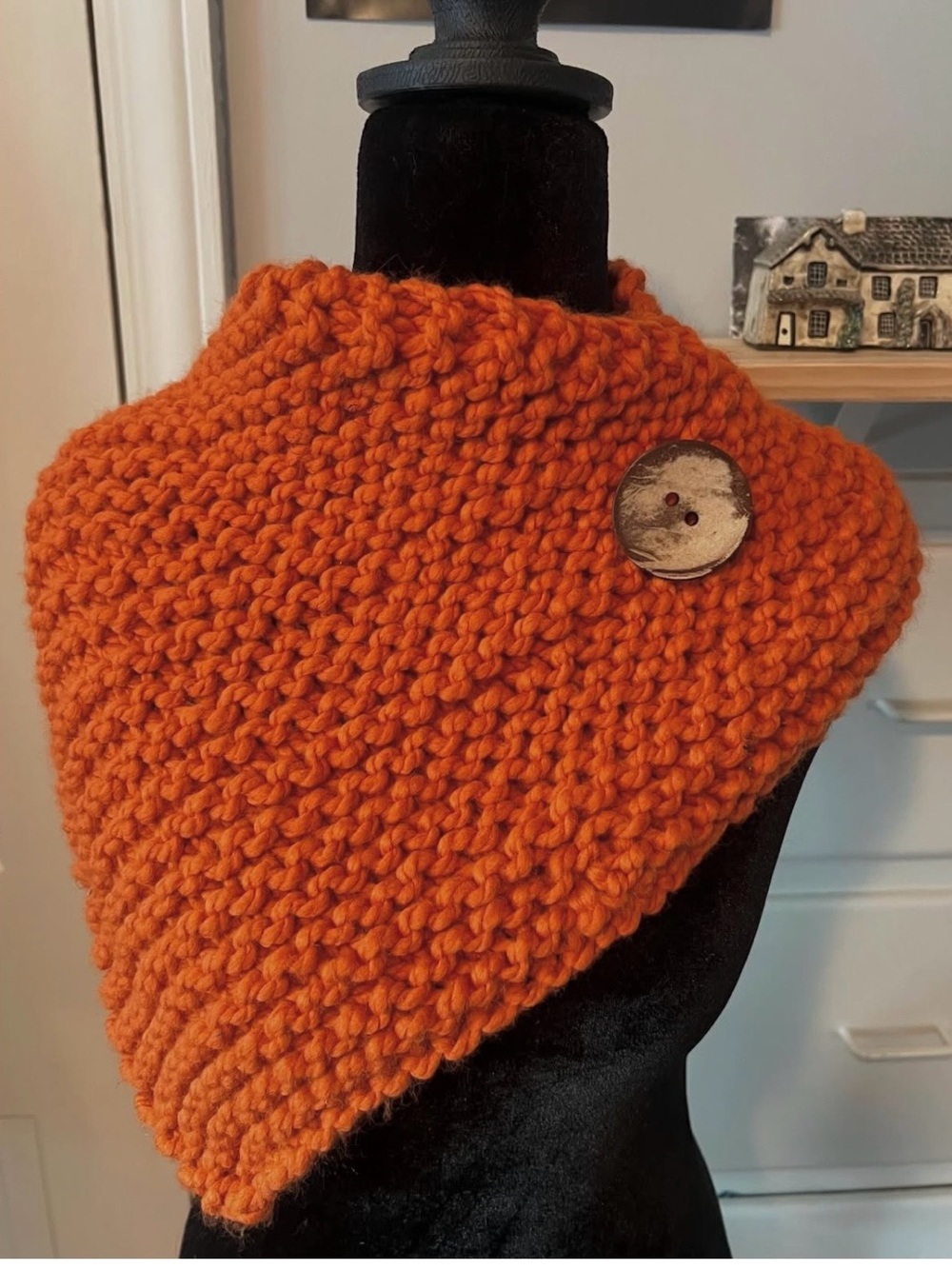 Highlander Shoulder Shawl 
Color: Pumpkin